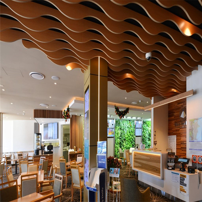سقف موجی بافل آلومینیومی در طراحی فانتزی برای مرکز خرید