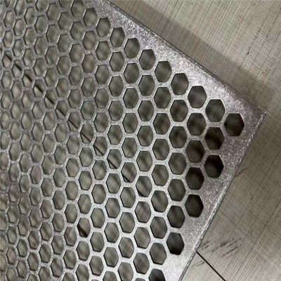 پانل آلومینیومی نمای فلزی سوراخ دار شش ضلعی 600X600 برای روکش ساختمان
